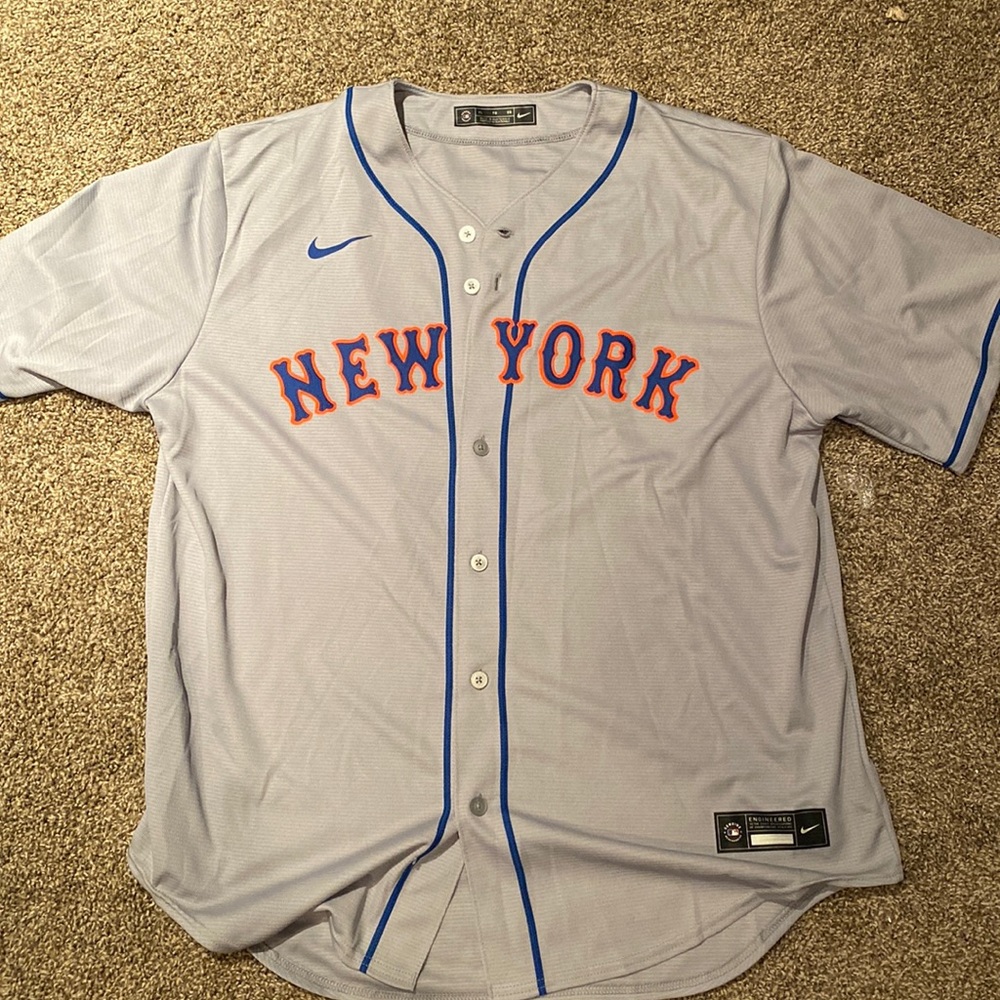 NWOT🤩, authentic NYM Lindor full button Jersey. Size XL